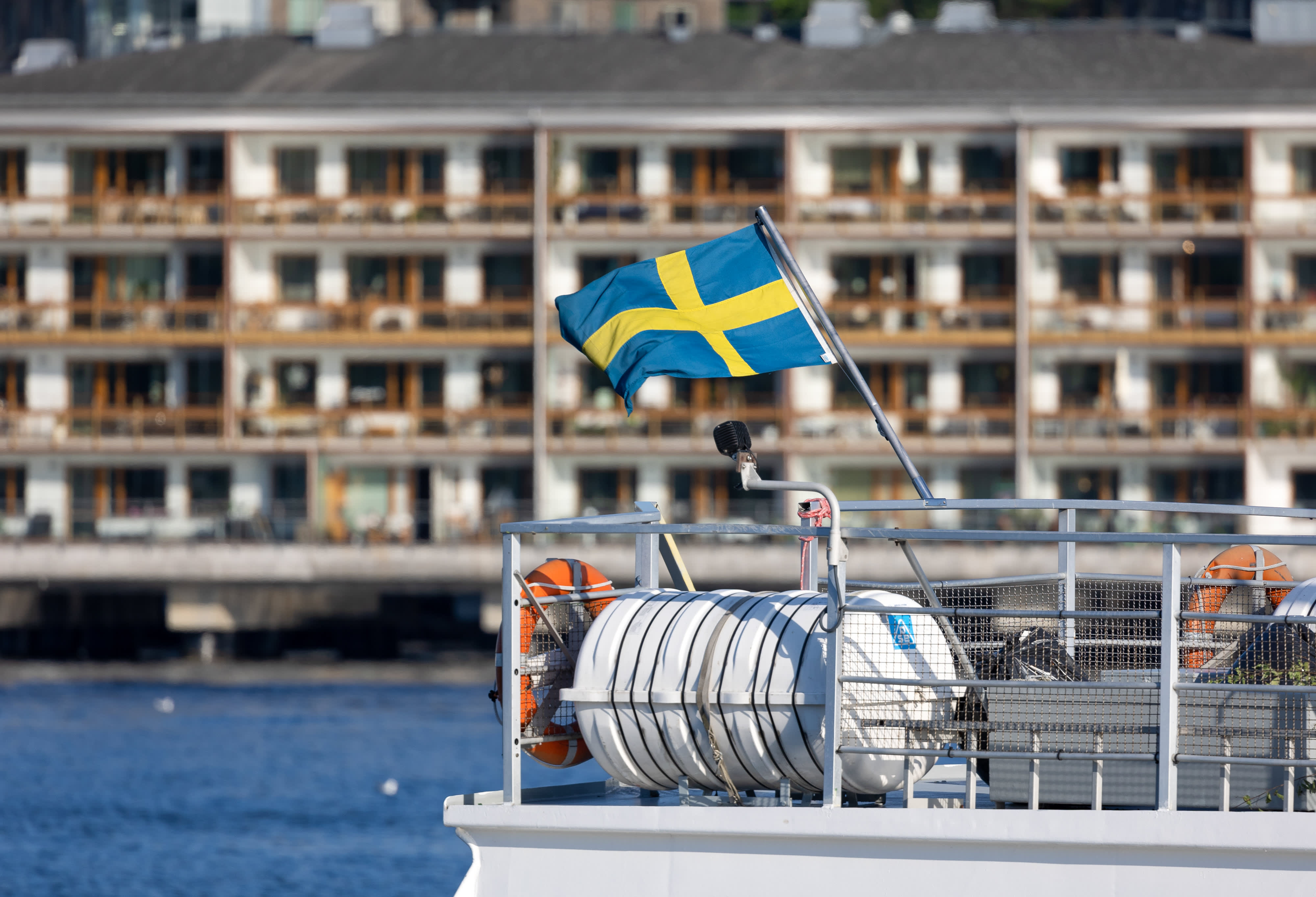 البنك المركزي السويدي يرفع أسعار الفائدة إلى 4% تماشيا مع التوقعات
