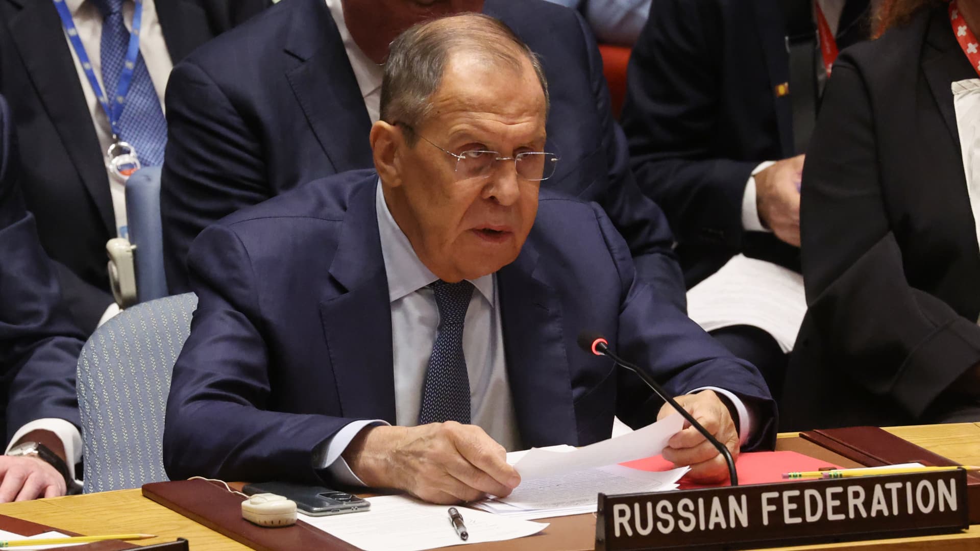 Міністр закордонних справ Росії Сергій Лавров виступає на засіданні Ради Безпеки ООН під час Генеральної Асамблеї ООН 20 вересня 2023 року в Нью-Йорку.