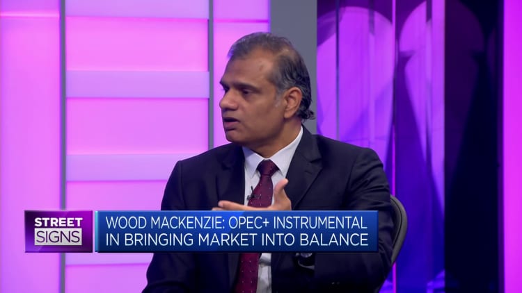 Wood Mackenzie says oil is unlikely to stay at $100 a barrel for a long time