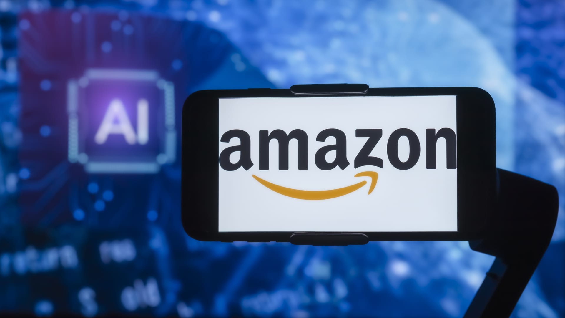 Amazon announces Q, an AI chatbot for businesses