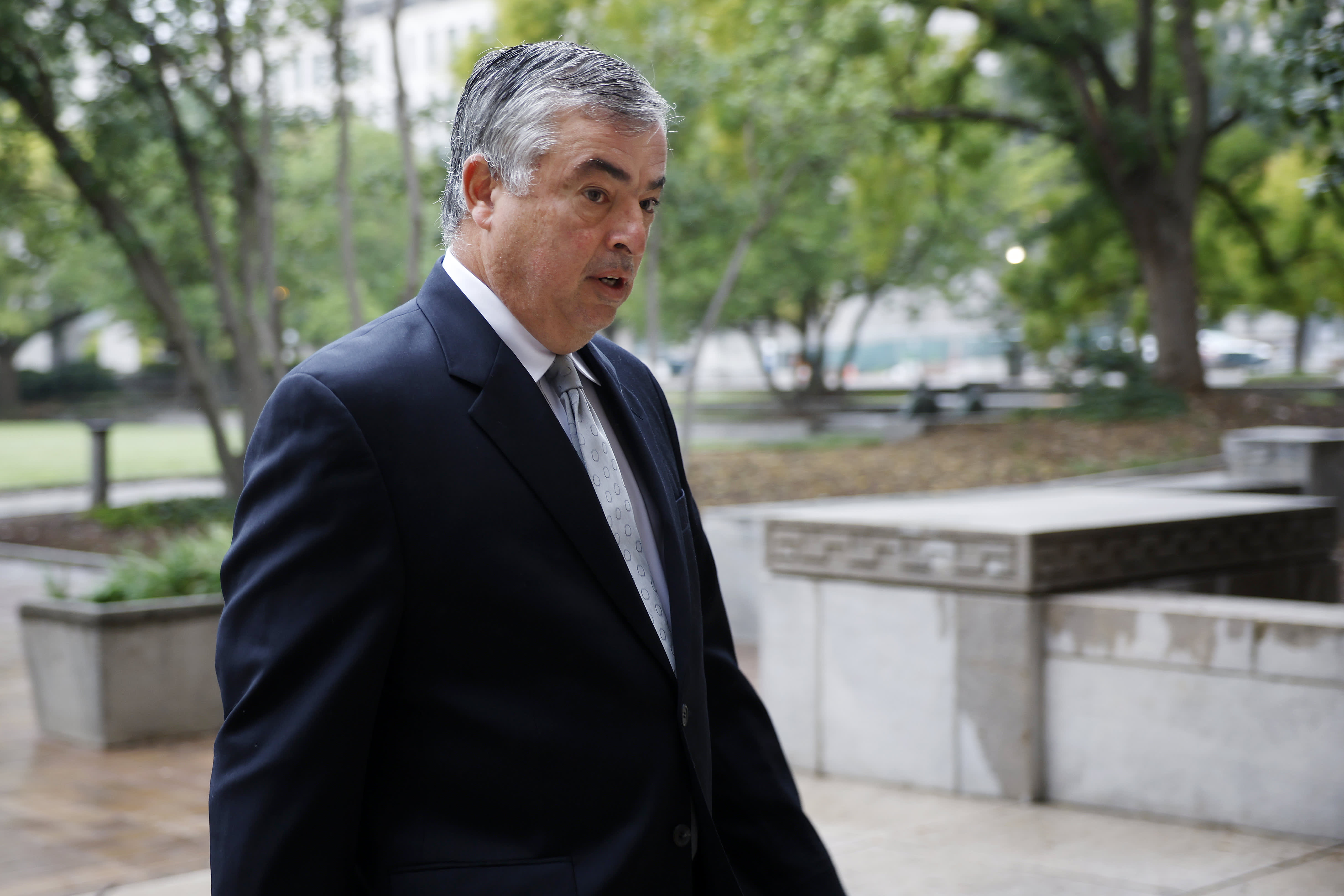 Apple’s Eddy Cue defends default search contract with Google in trial