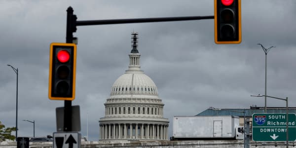 What Cramer thinks a potential government shutdown, auto strike mean for equities