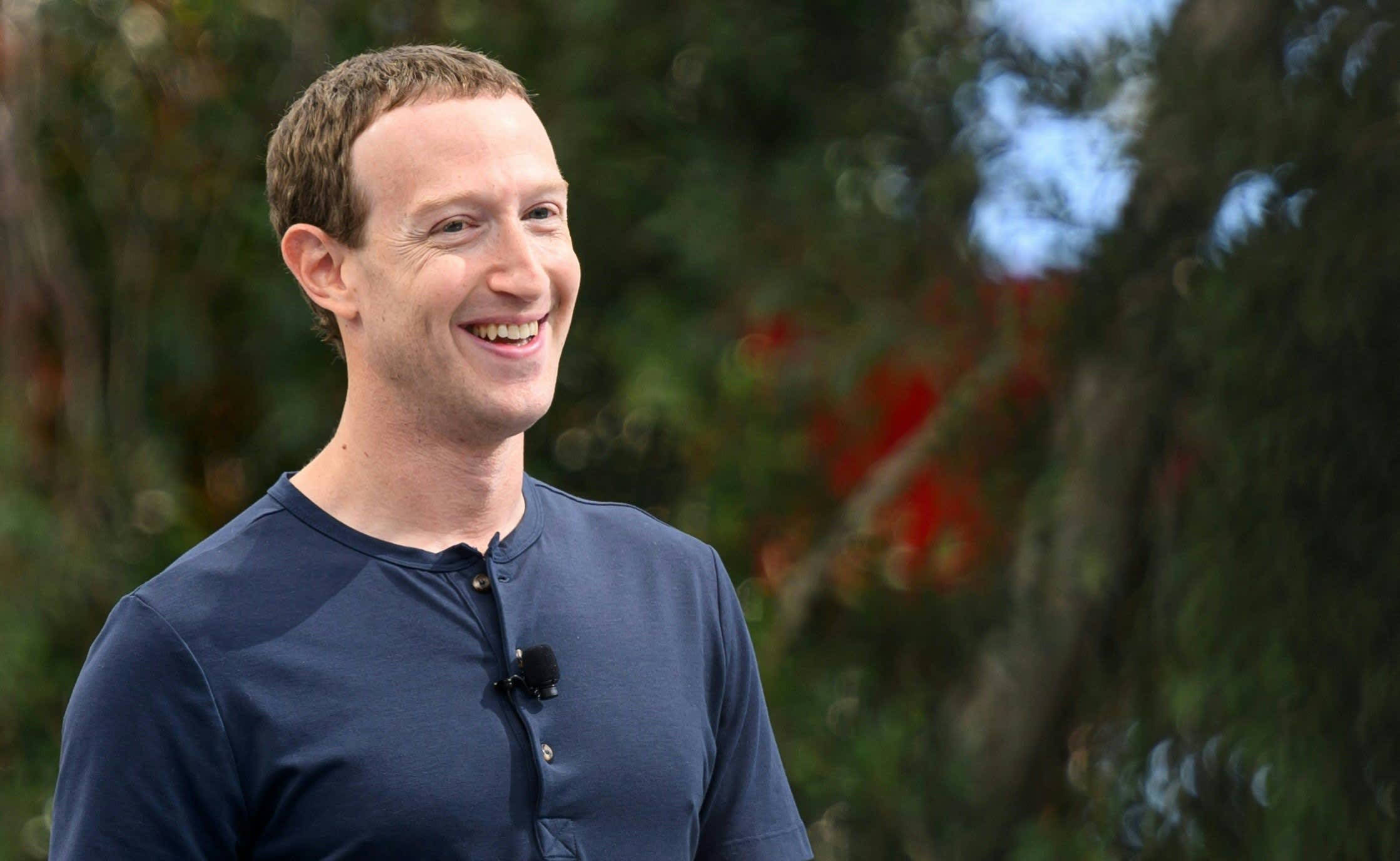 Mark Zuckerberg afferma che Meta “manterrà le cose snelle” dopo gli utili del quarto trimestre