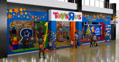 Toys R Us is planning a brick-and-mortar comeback in the U.S.