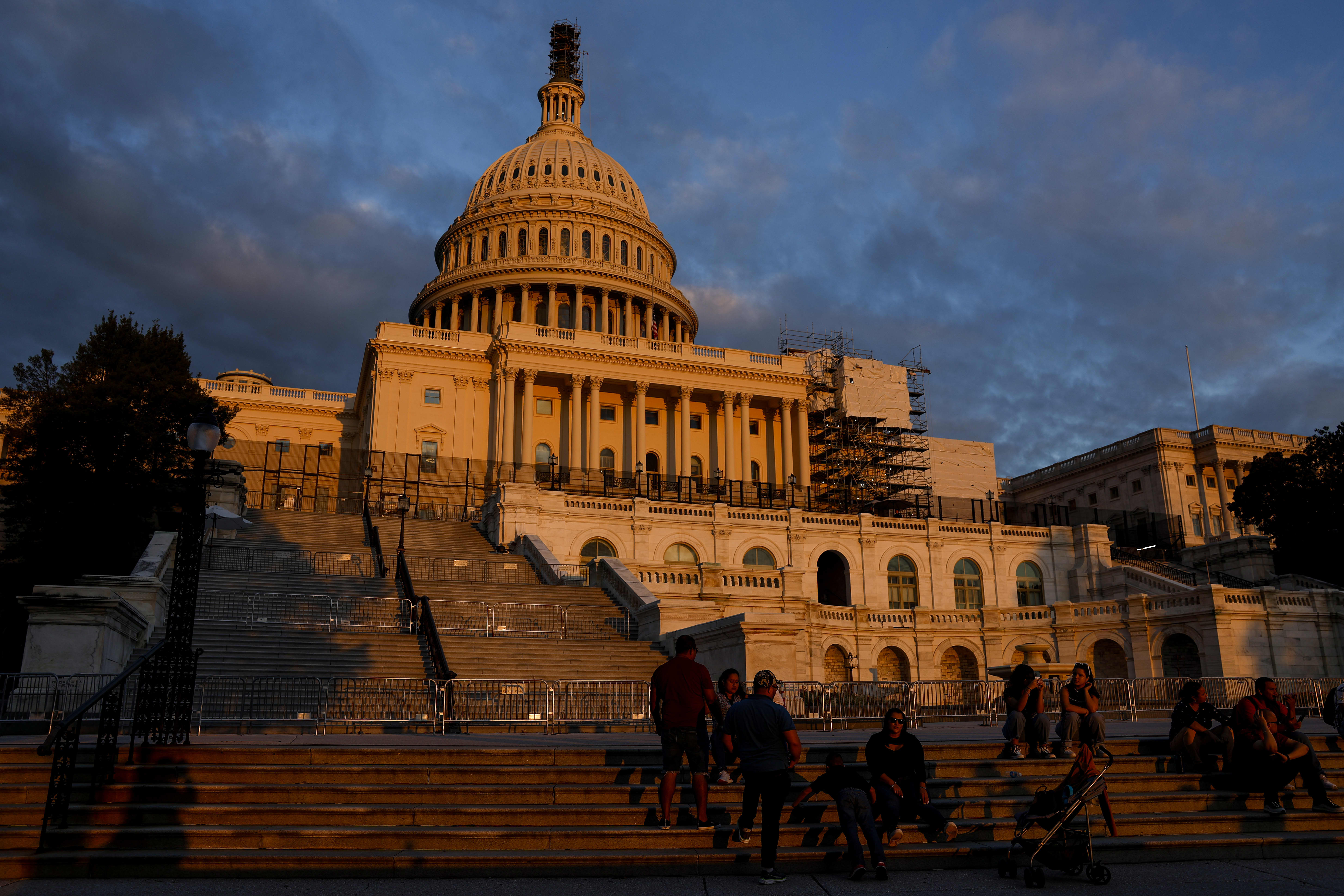 Government shutdown live updates: Senate, House pass 45-day measure to keep government open