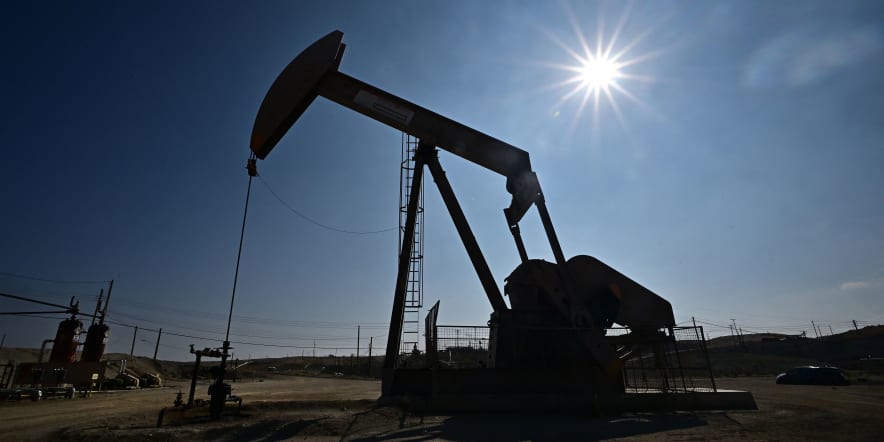 Oil slips; investors eye Mideast developments