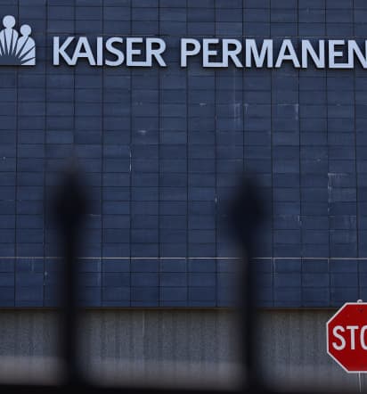 Kaiser Permanente union workers poised to strike after contract expires