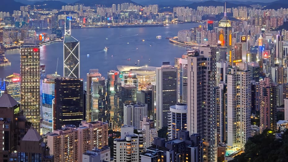 Hong Kong stocks fall, dragged down by real estate and energy