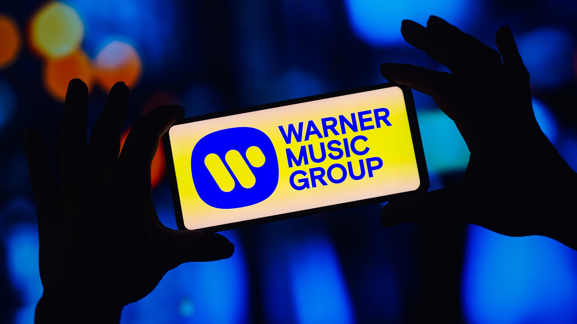 Warner Music to cut 600 jobs, or 10% of staff