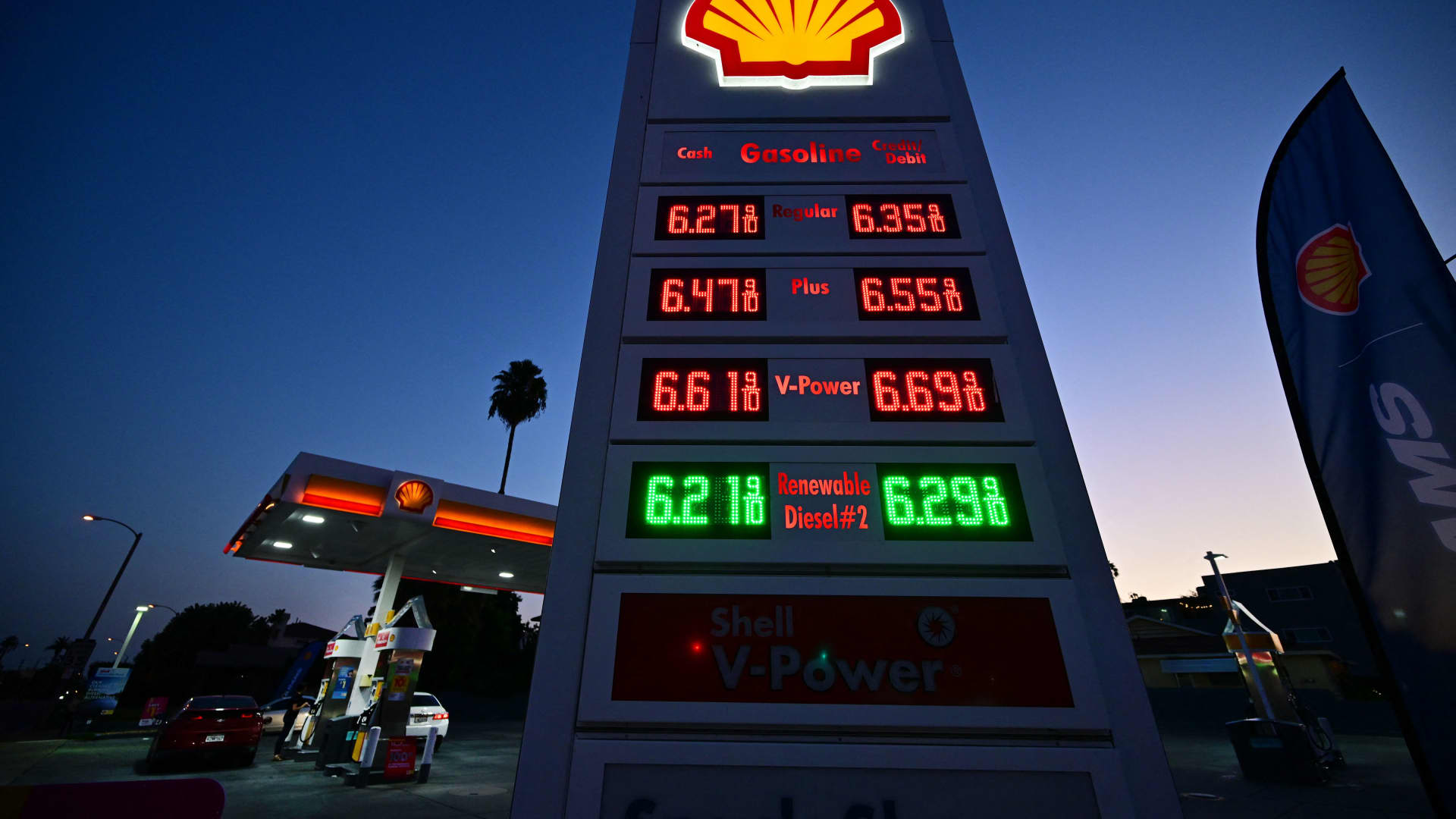 Shell posts .2 billion third-quarter profit, announces .5 billion share buyback