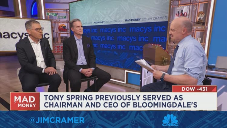 Jim Cramer sits down with Macy's outgoing and incoming CEOs