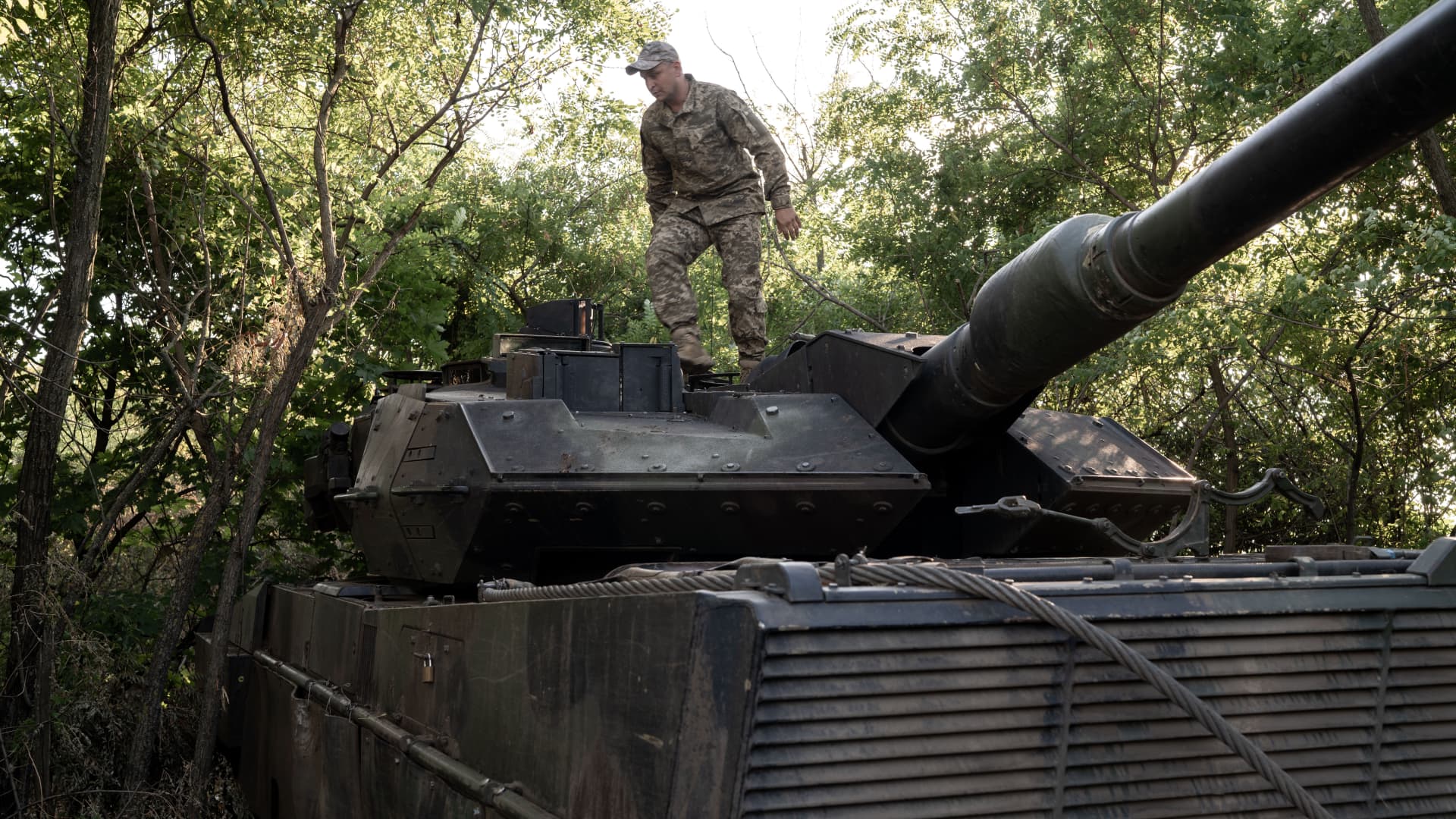Soldiers of the 47th Brigade of the Ukrainian army with the Leopard 2 at the Tokmak front in the Zaporizhzhia region of Ukraine on Sept. 16, 2023.