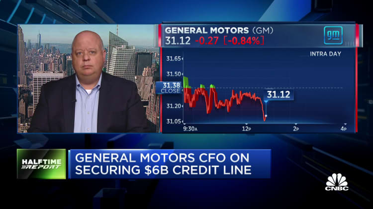 As UAW negotiations drag on, GM has added a $6B line of credit, says CFO Paul Jacobson