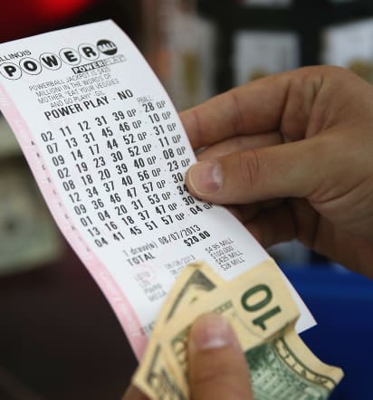 Powerball jackpot hits $1 billion. Here's the best payout option, experts say