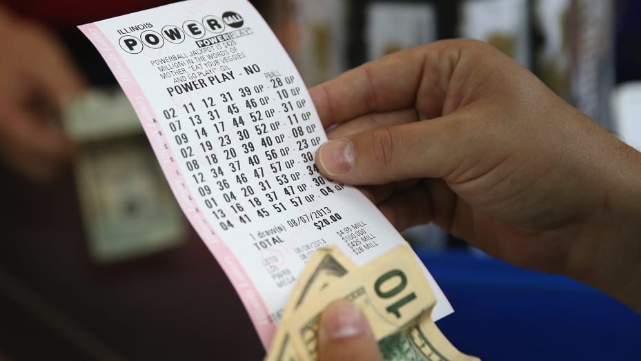 Choose your $1.4 billion Powerball jackpot payout wisely: The most popular option can be a ‘mistake,’ says financial planner