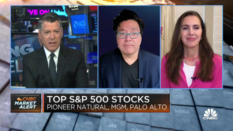 Watch CNBC’s full interview with Fundstrat's Tom Lee and Requisite Capital’s Bryn Talkington