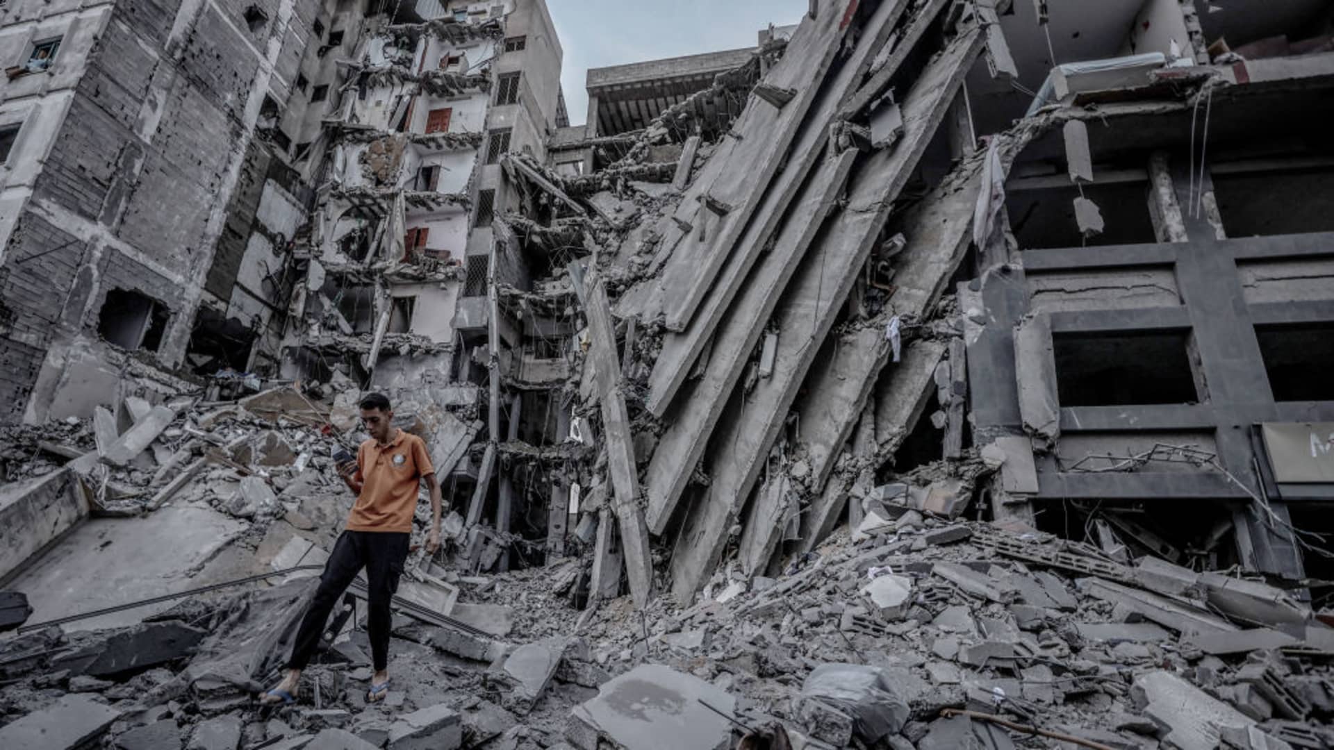 Israeli airstrikes on Islamic National Bank of Gaza destroy buildings and neighborhoods at Rimal district of Gaza City, Gaza on October 08, 2023.
