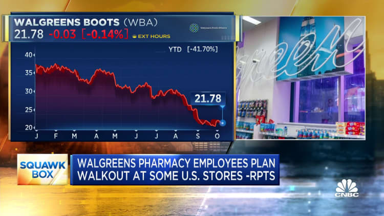 Empleados de farmacia Walgreens planean huelga en algunas tiendas de EE. UU.: Informes