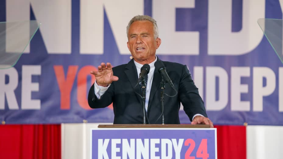 Robert F. Kennedy Jr. to run for president as independent, not Democrat
