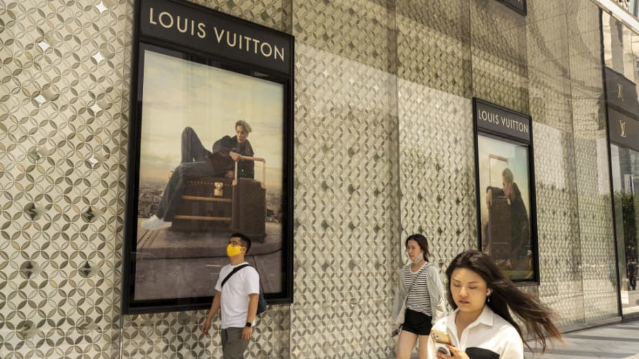 Louis Vuitton and Luxury Travel, Then and Now