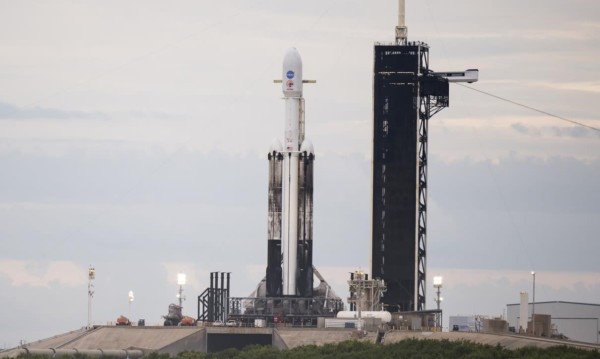 Guarda il lancio del Falcon Heavy della missione Psyche sull’asteroide della NASA da parte di SpaceX