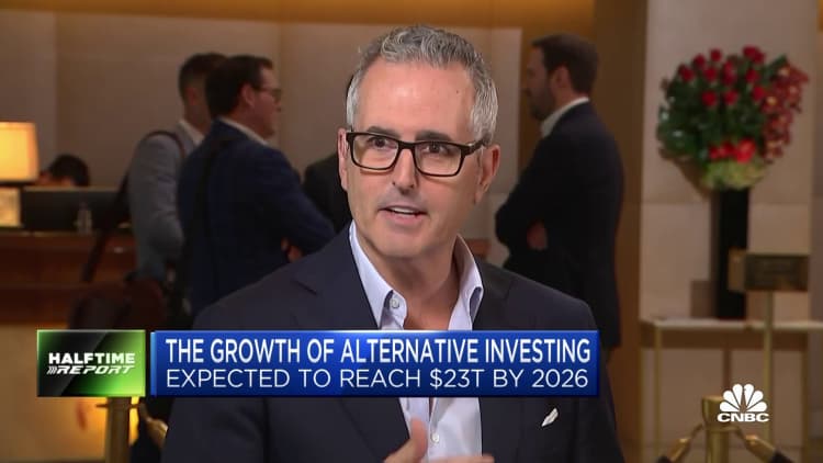 Advisors are seeing a huge reallocation towards alternative investments: CAIS CEO Matt Brown