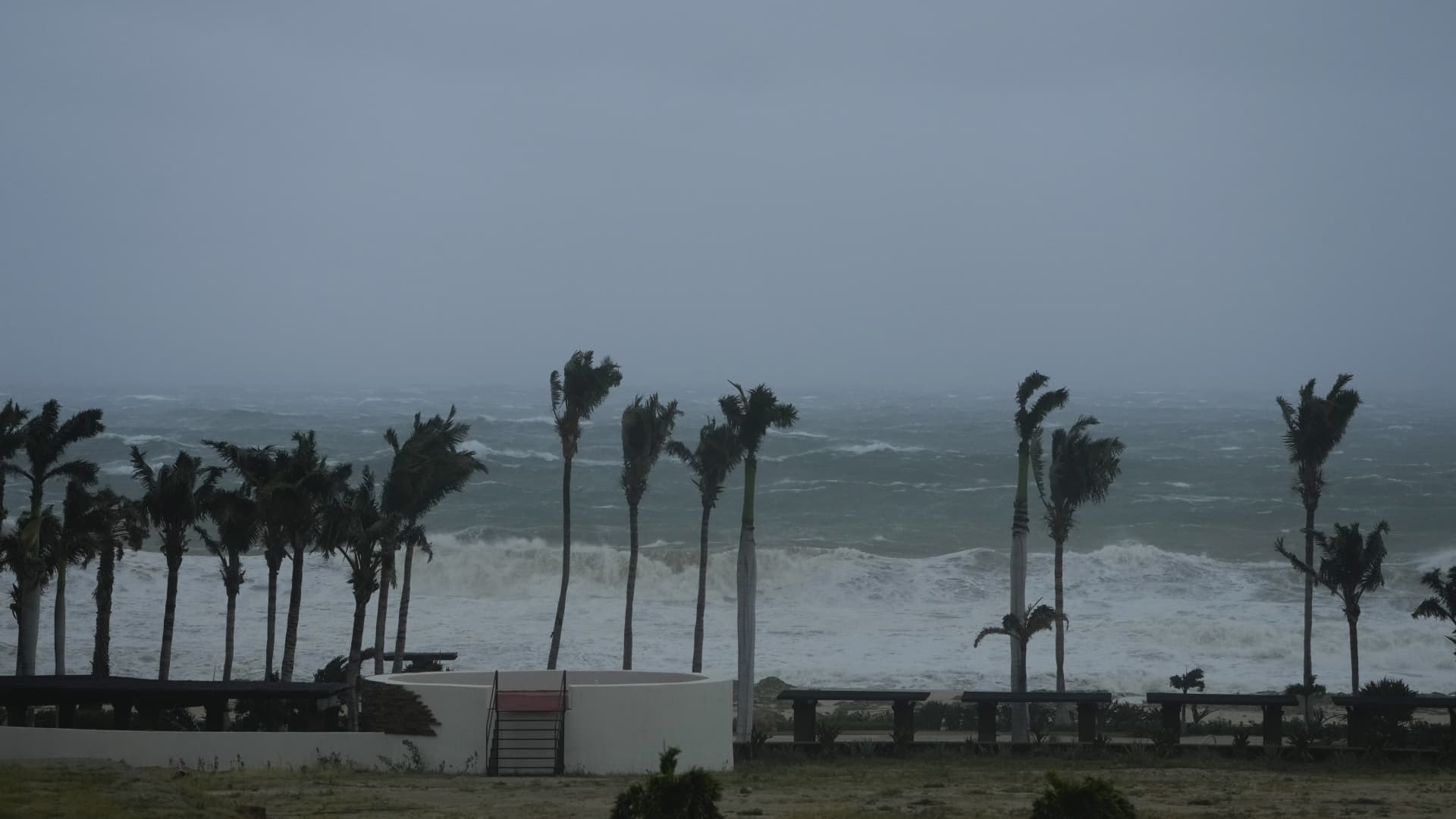 Hurricane Norma makes landfall near resorts of Los Cabos on Mexico’s Baja California peninsula