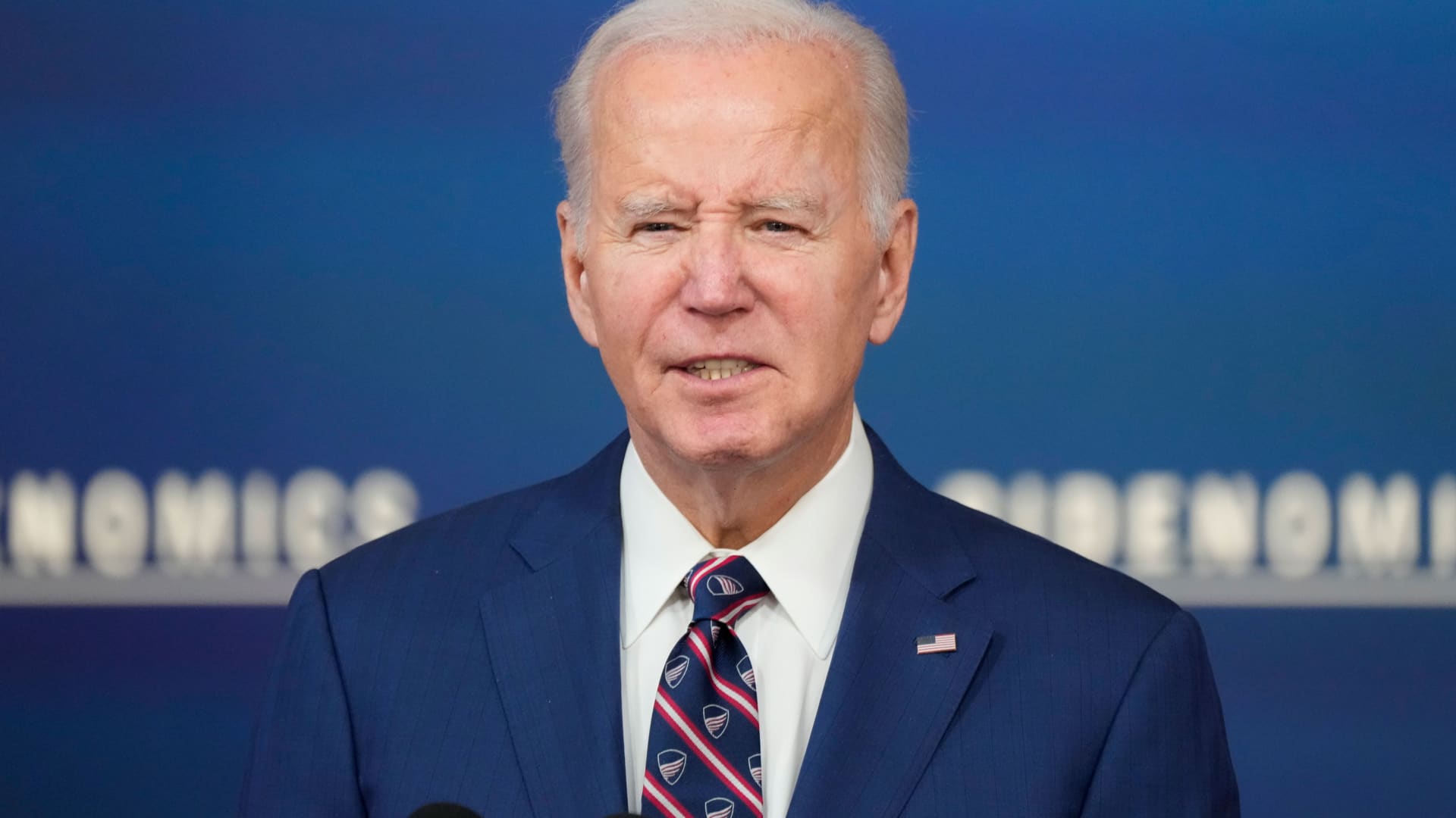 Biden hails hot GDP report, but voters don’t see the rosy picture Wall Street does
