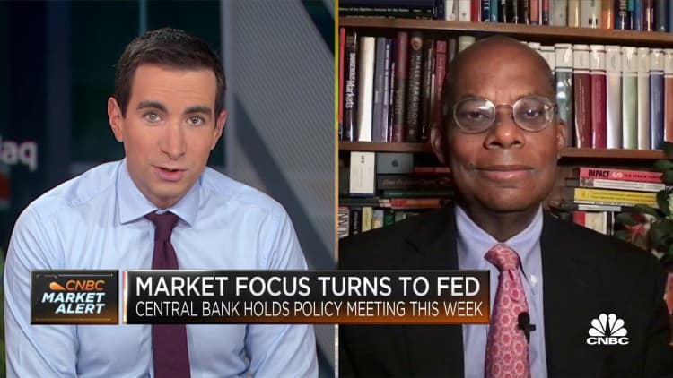 I expect the Fed will keep the door open for a December rate hike, says Roger Ferguson