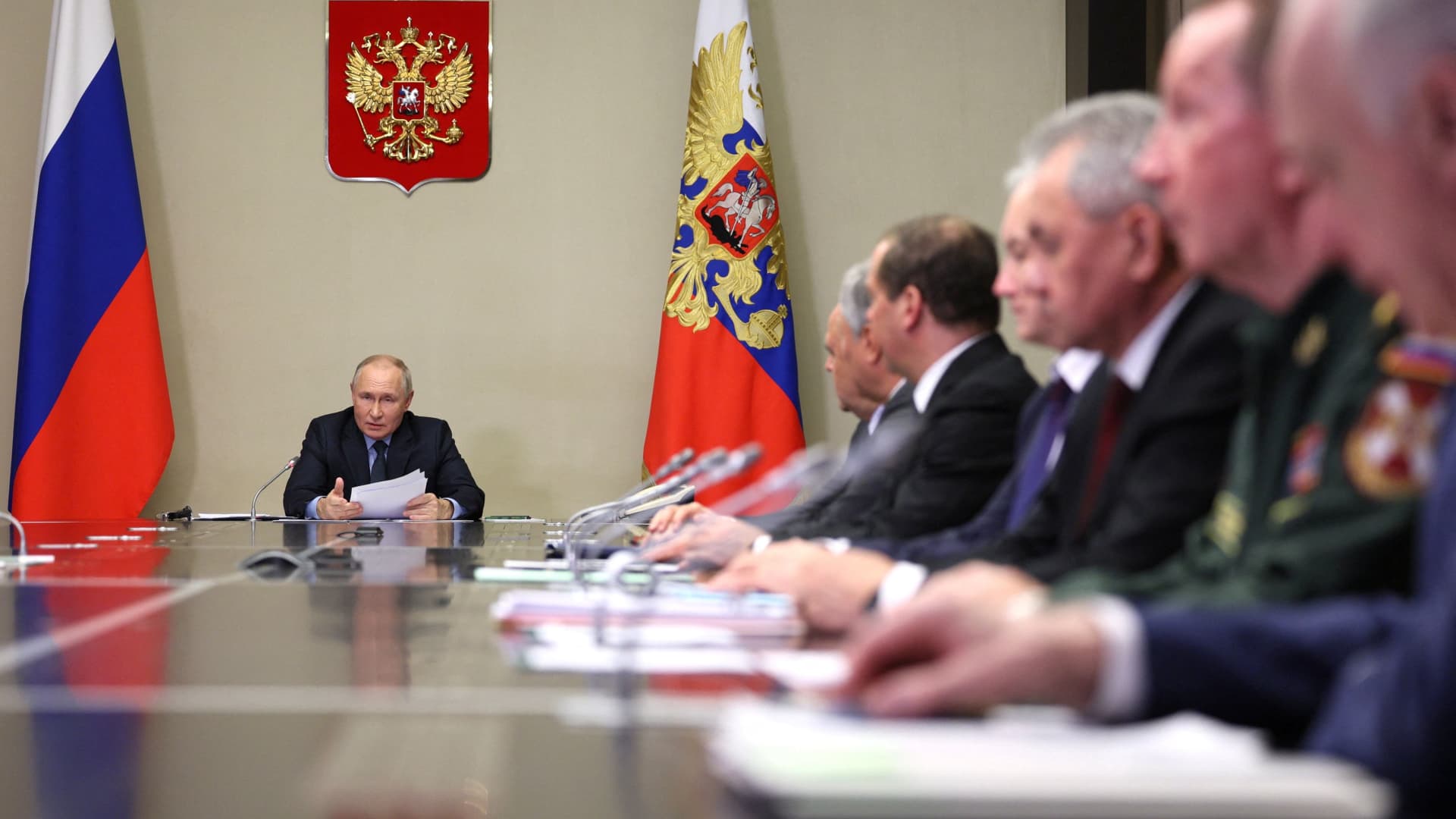 Russian President Vladimir Putin chairs a meeting of members of his Security Council and the government and the heads of law enforcement agencies, at the Novo-Ogaryovo state residence outside Moscow, Russia October 30, 2023. Sputnik/Gavriil Grigorov/Pool via REUTERS ATTENTION EDITORS - THIS IMAGE WAS PROVIDED BY A THIRD PARTY.