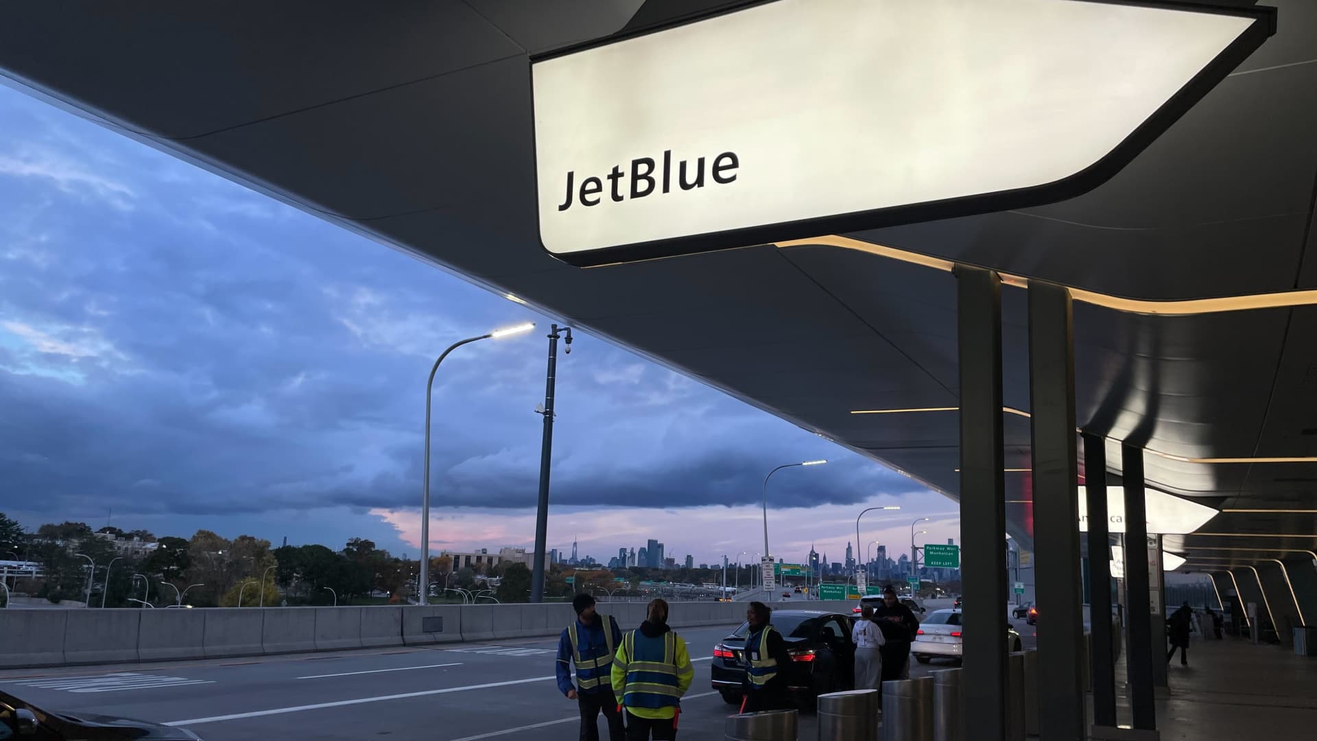 JetBlue sinks to 12-year low as airline forecasts more losses, Spirit antitrust trial begins