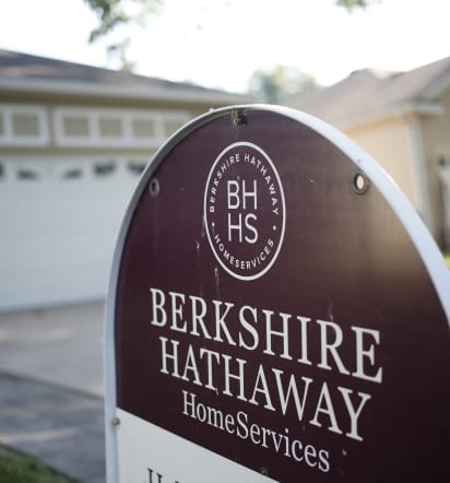 Buffett's Berkshire Hathaway stock nears record heading into shareholder meeting