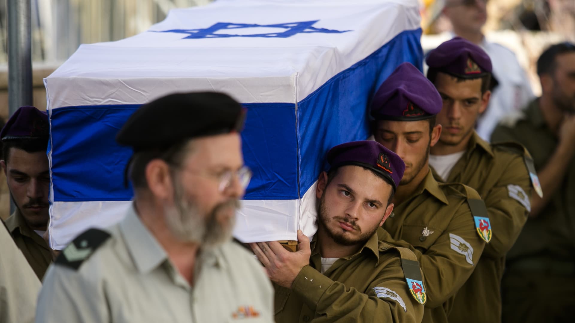 Friends from the army unit carry the coffin of soldier, Adi Leon, killed in a ground opreation in the Gaza Strip, on November 1, 2023 in Modi'in-Maccabim-Re'ut, Israel.