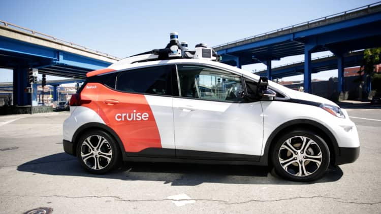 What it's really like to ride in Cruise and Waymo robotaxis on San Francisco streets