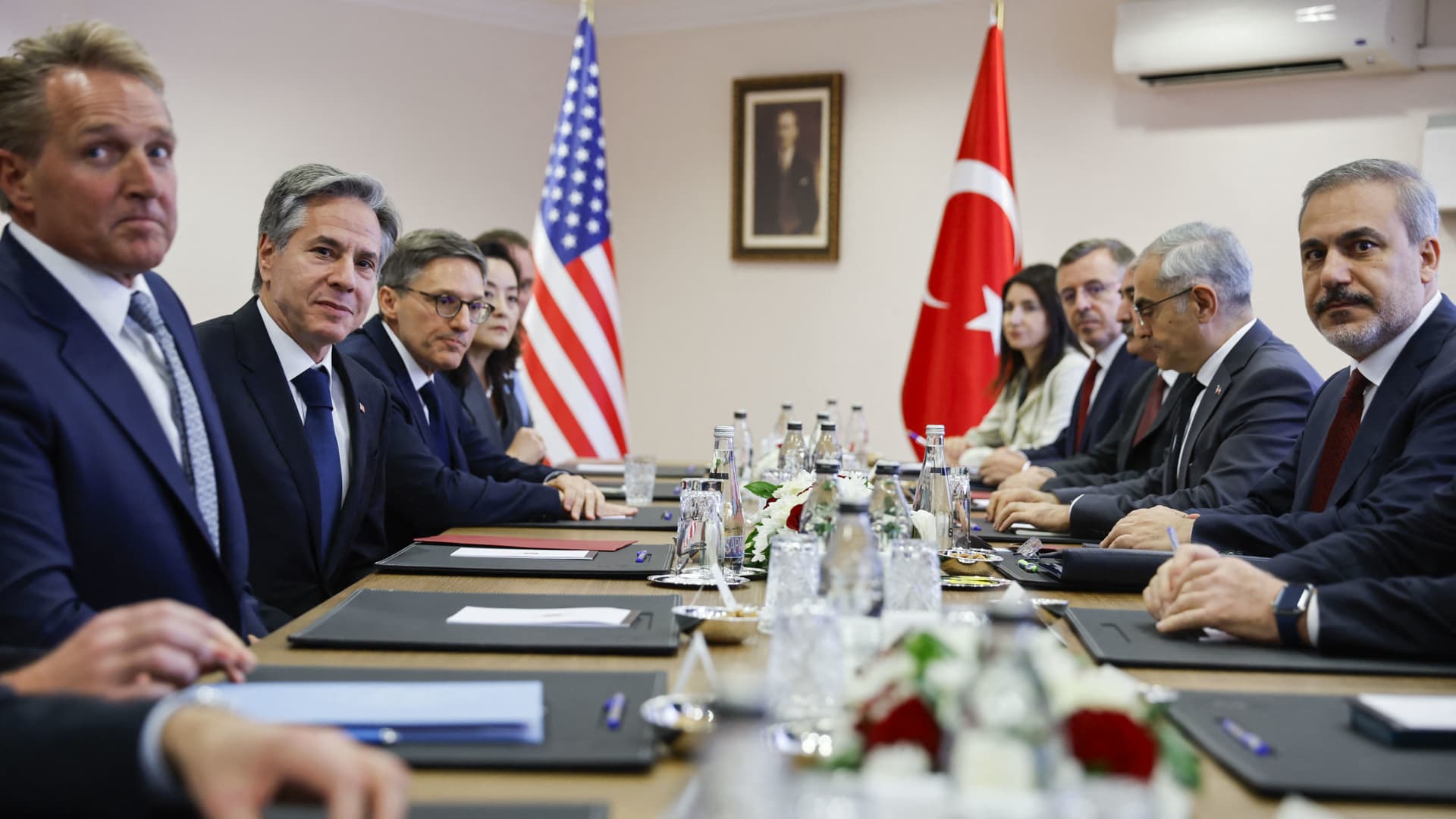 Turkish Foreign Minister Hakan Fidan (R) meets with United States Secretary of State Antony Blinken (L) in Ankara, Turkiye on November 06, 2023. 