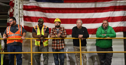 U.S. payrolls rose 199,000 in November, unemployment rate falls to 3.7%