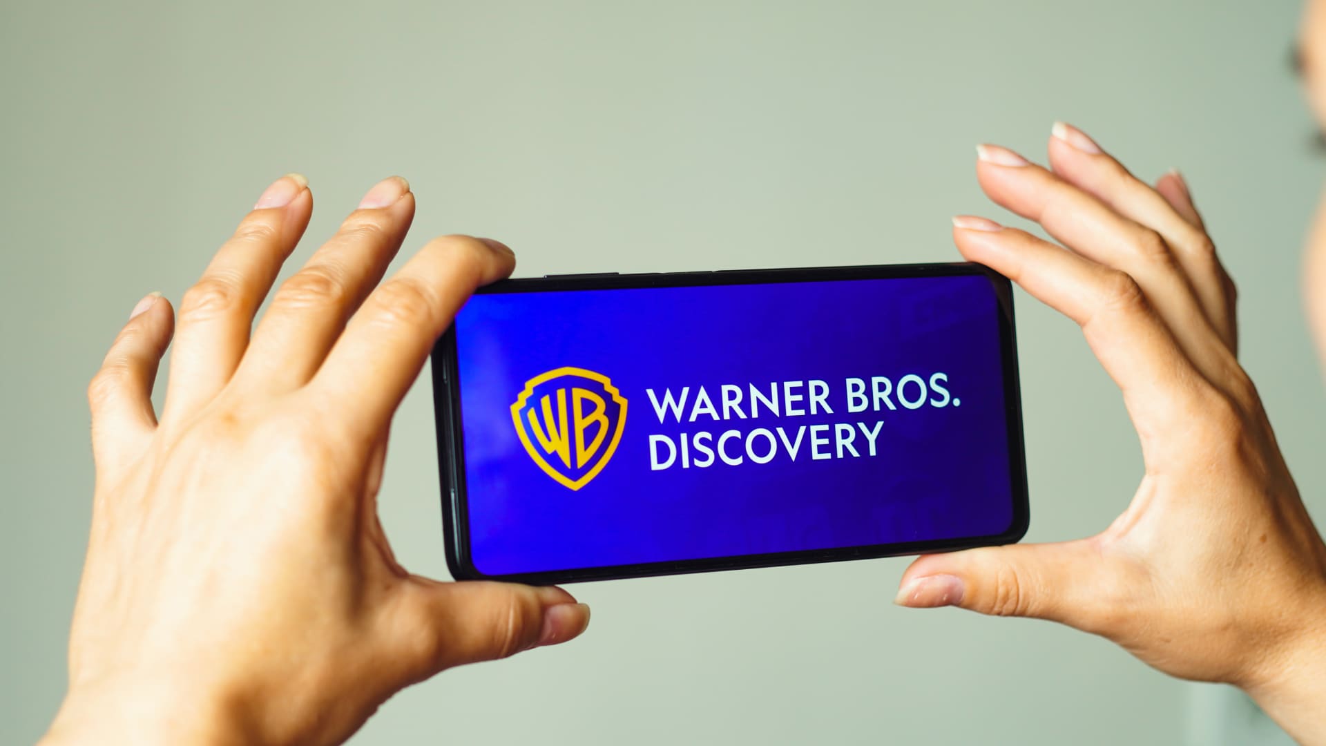 Warner Bros. Discovery inventory sinks as advert income falls and Zaslav warns of ‘generational disruption’ – जगत न्यूज