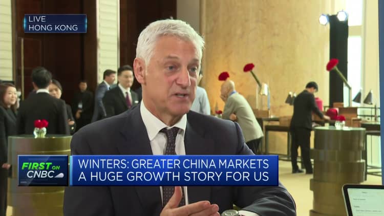 China is building more resilient economy: StanChart CEO