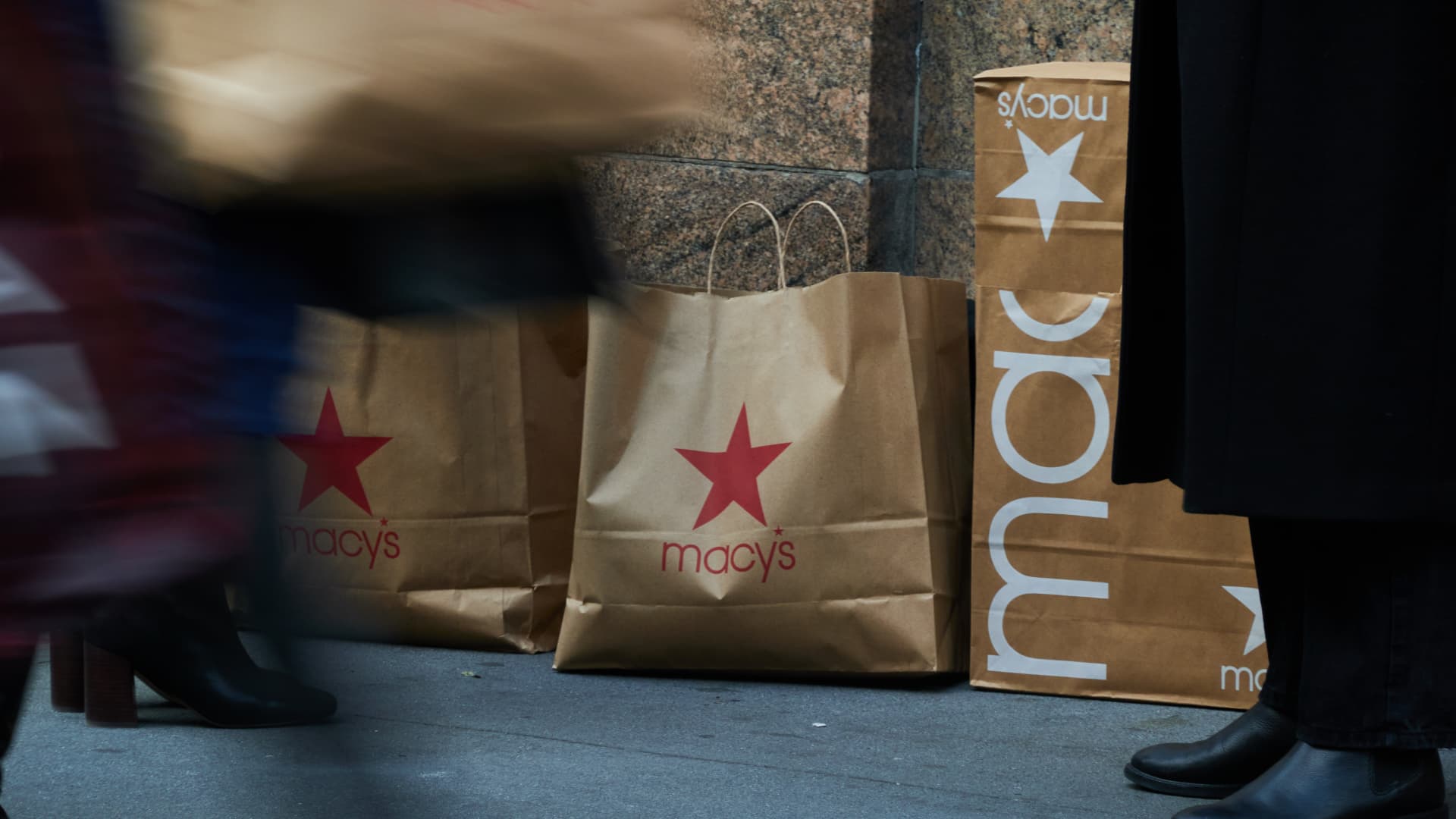 Macy's proxy fight is over, but the battle for the department store's future wages on