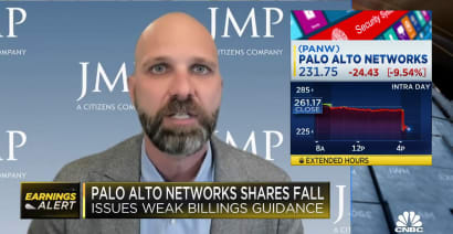 Palo Alto Networks shares tumble on weak billing guidance