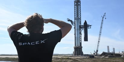 SpaceX illegally fired workers critical of Elon Musk, U.S. labor agency says