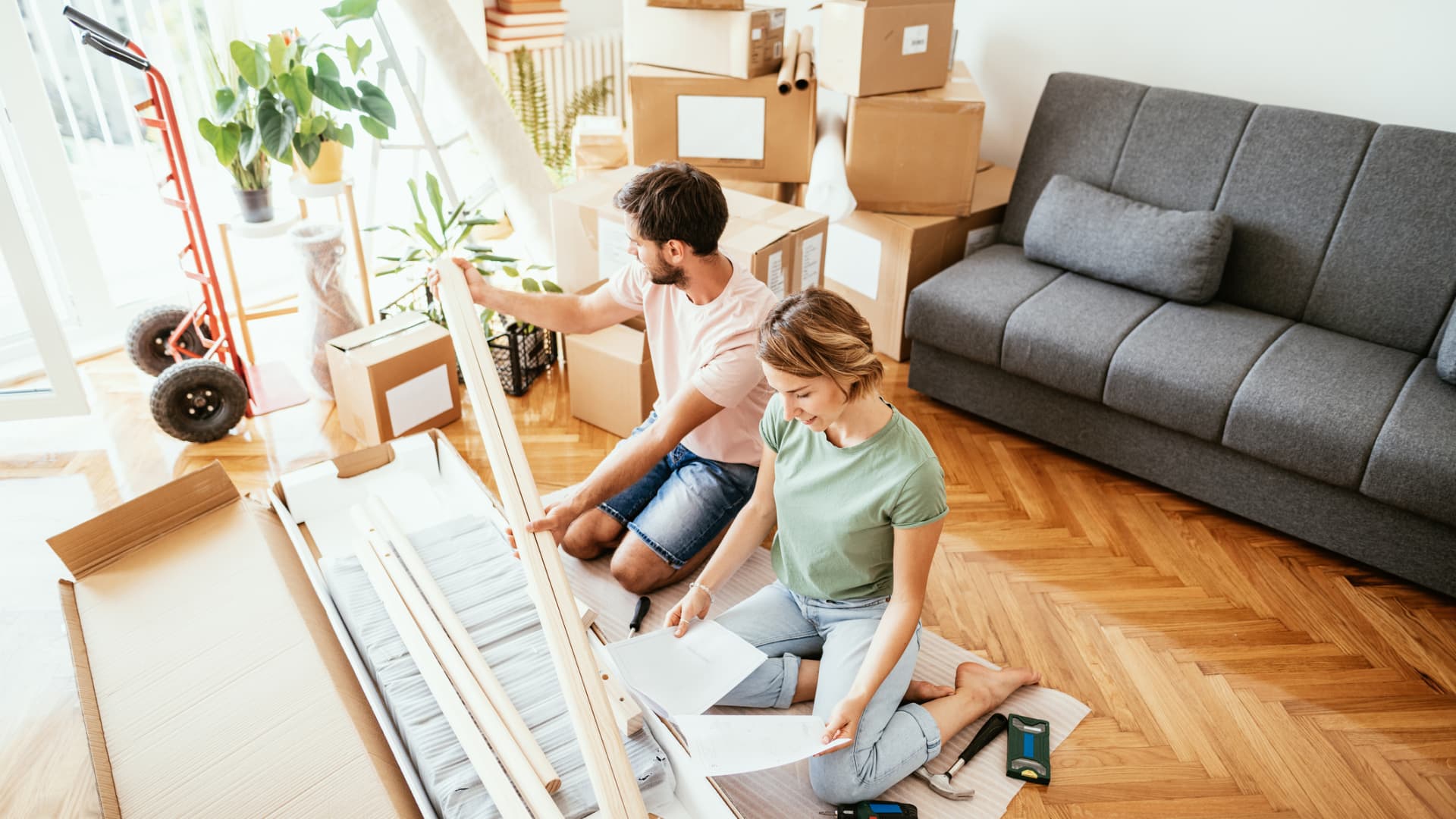Gen Z, millennials are ‘house hacking’ to become homeowners in a tough market. How the strategy can help