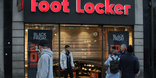 Two firms say Foot Locker wins from a strategy shift at Nike. We're not so sure