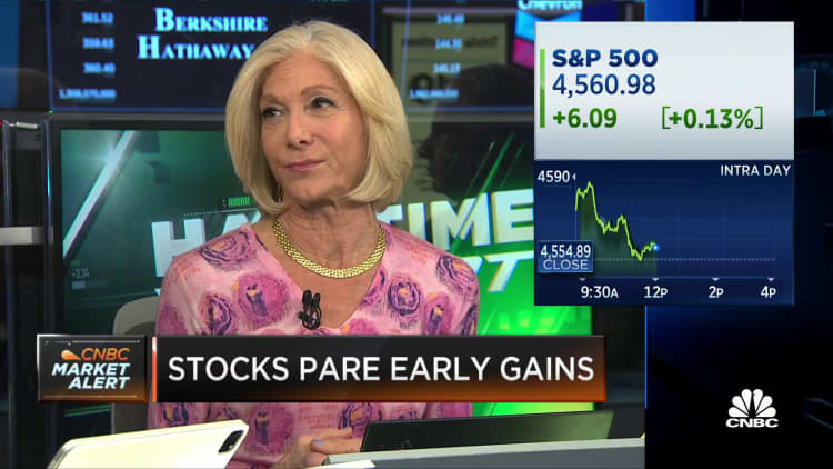 The market is anticipating the Fed will lower rates, says Aureus Asset Management's Kari Firestone
