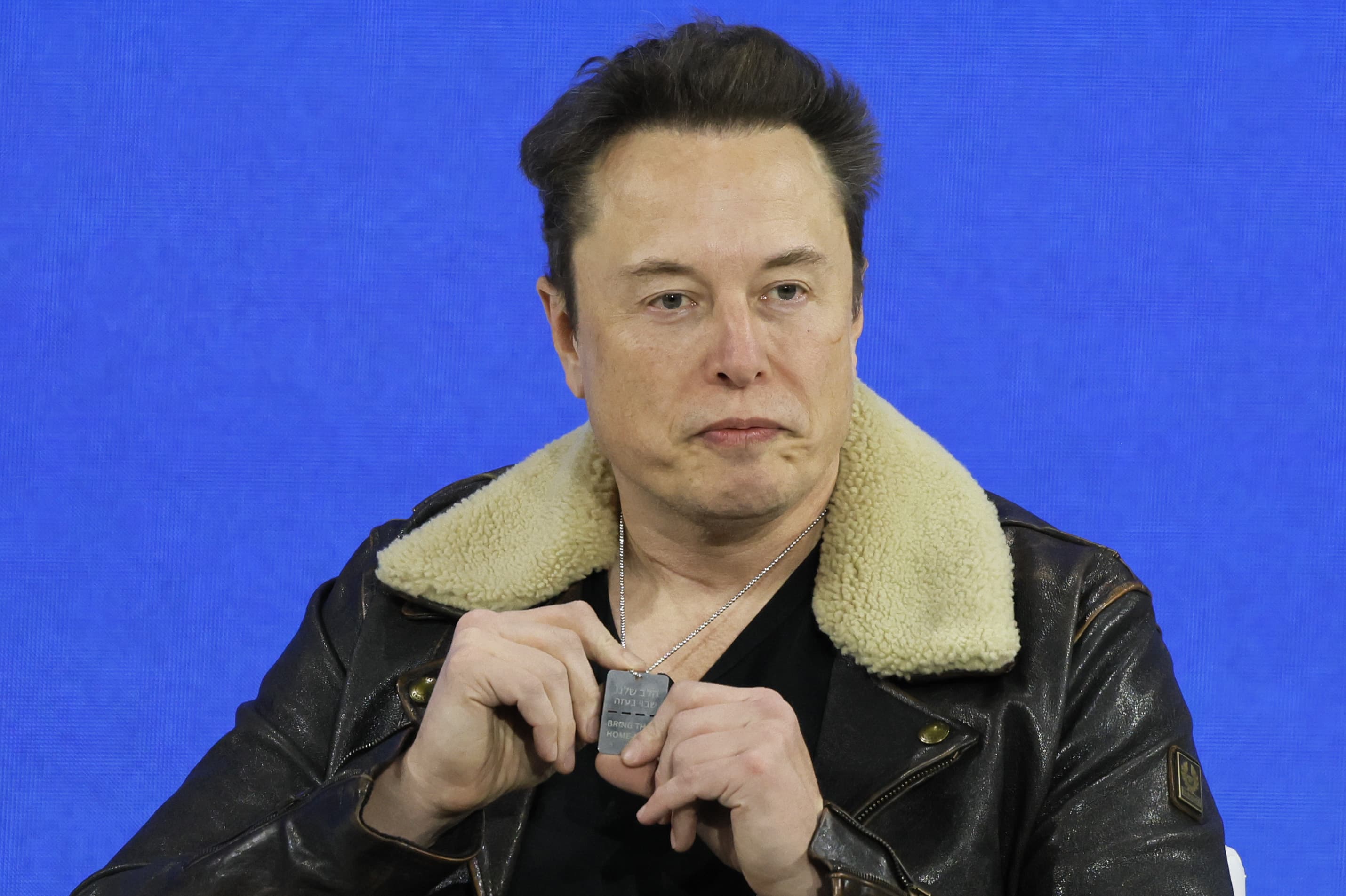 Elon Musk considers reinstating Alex Jones’ X account, backtracking on prior decision