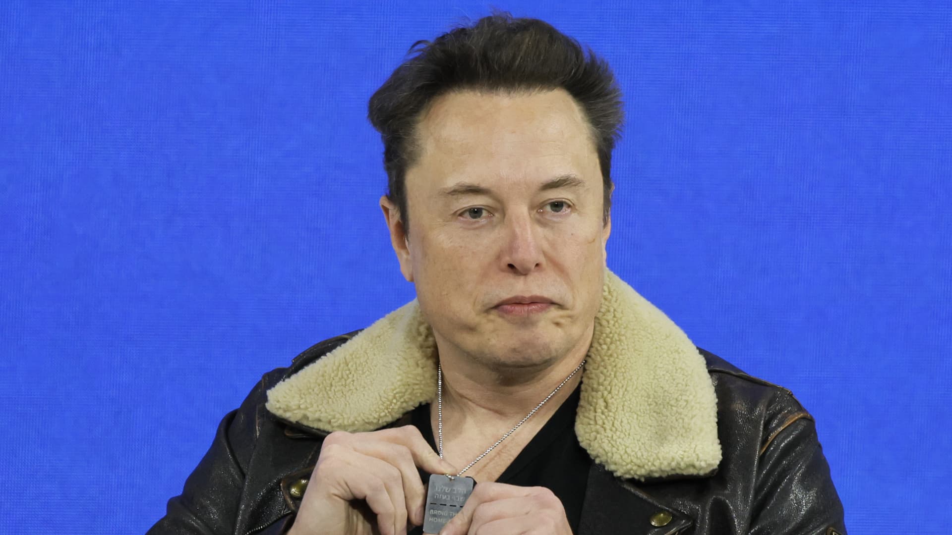 Elon Musk considers reinstating Alex Jones' X account, backtracking on prior decision