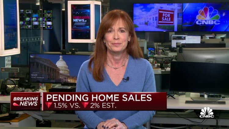 Pending home sales drop to a record low