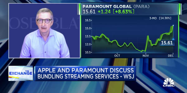 Apple and Paramount discuss bundling streaming services, according to WSJ