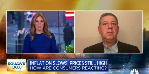 Consumers have been 'as resilient as they could be,' says former Walmart U.S. CEO Bill Simon