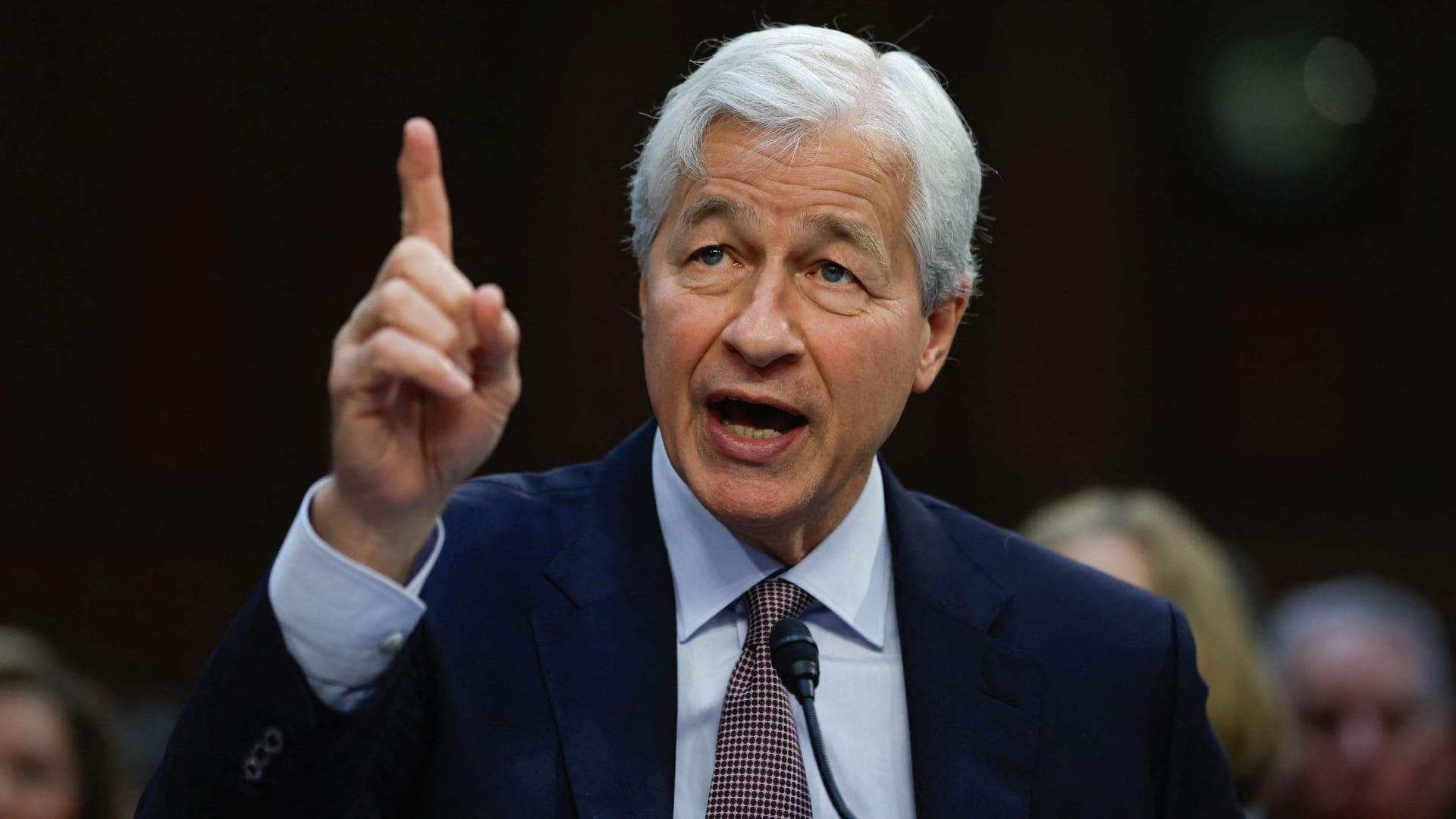 JPMorgan CEO Jamie Dimon urges U.S. to deal with its fiscal deficit